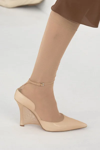 Look 80